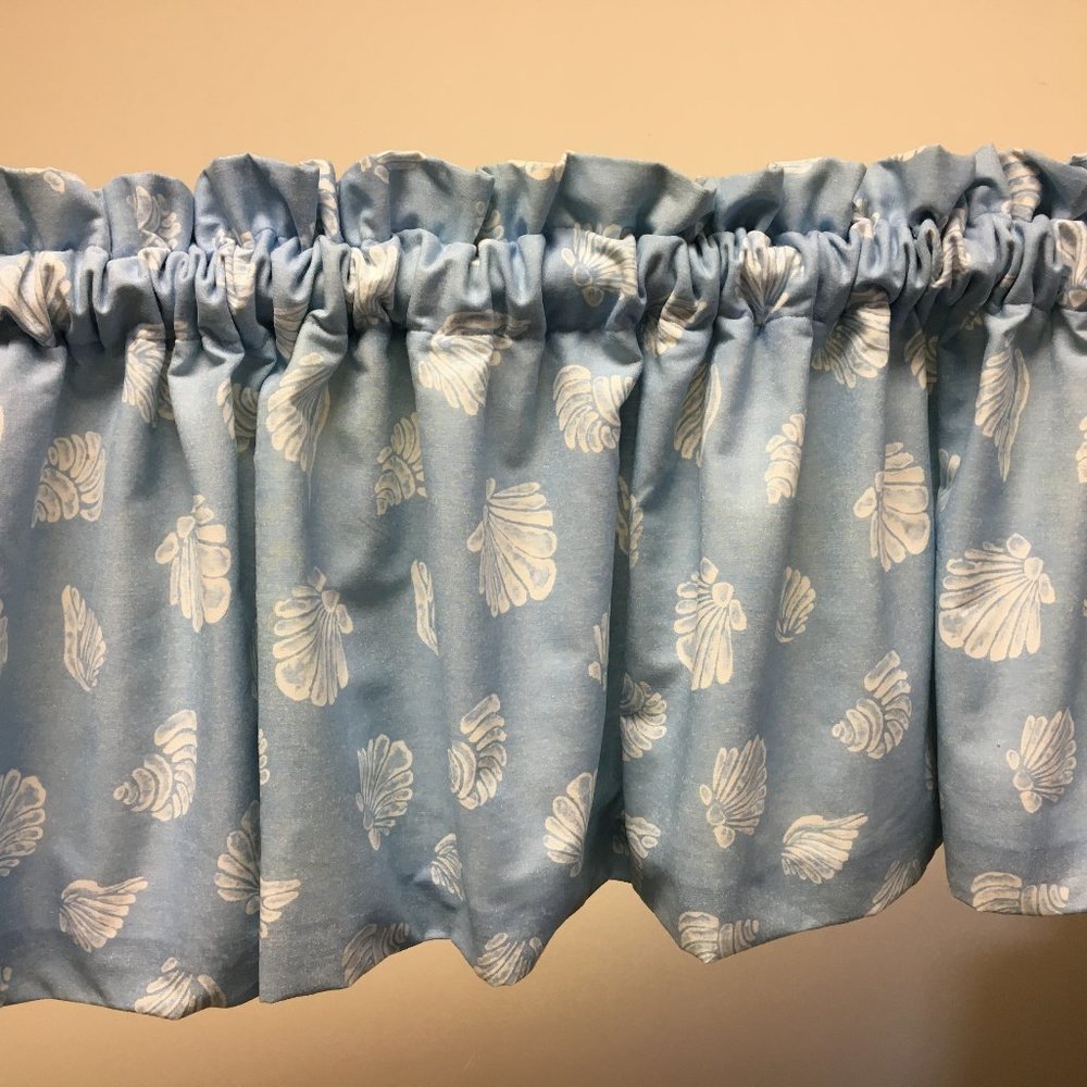 Pretty seashell curtain valances
